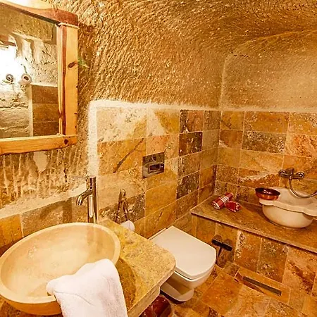 Kayadibi Cave 3* أوروغوبْ