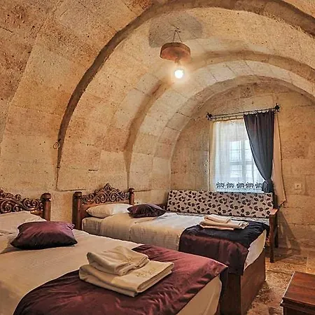 Kayadibi Cave فندق أوروغوبْ